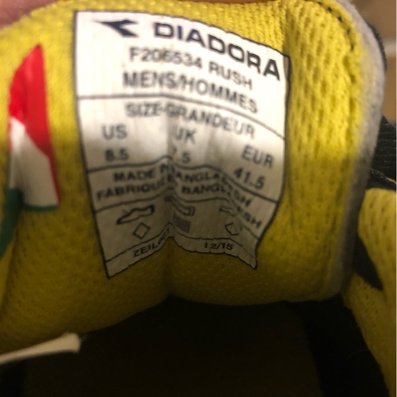 Diadora Soccer Shoes Mens size 8.5 Black, Yellow and Grey - Picture 8 of 8